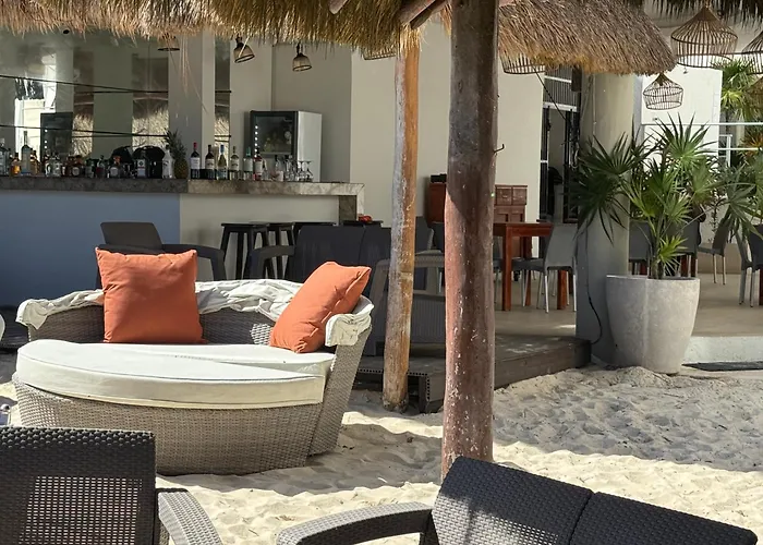 Luciana Hotel & Beach Club
